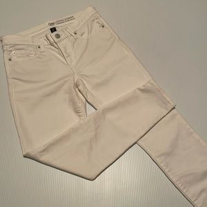 Gap factory white legging skimmer, skinny jeans.  Women’s size 2